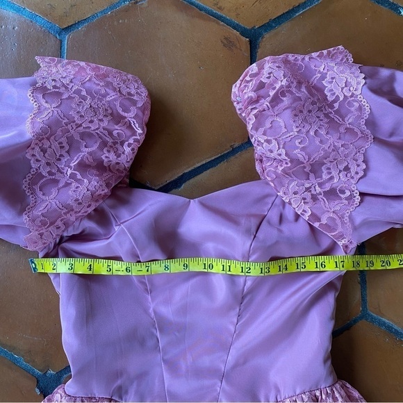 VTG Pink Ruffles Lace Prom Pageant Gown SOUTHERN BELLE Dress Barbiecore 11 / 12 - Picture 11 of 12